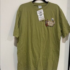 NWT Crazy Shirts Tiki’s Grill & Bar Waikiki Olive Green T Shirt. Men’s Large